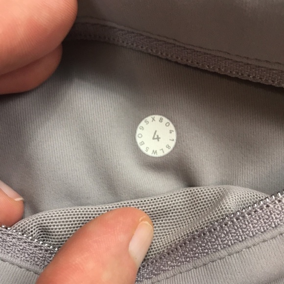 Lululemon Speed Up Tight Metallic 28" Dark Chrome - Picture 7 of 10